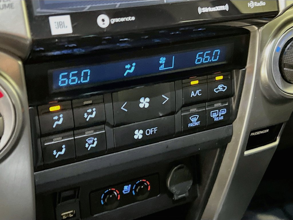Used 2023 Toyota 4Runner Limited RWD image 23