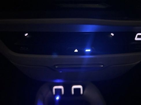 Used 2018 Chrysler Pacifica Touring-L Plus image 20