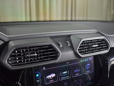 Used 2024 Lamborghini Urus S image 30