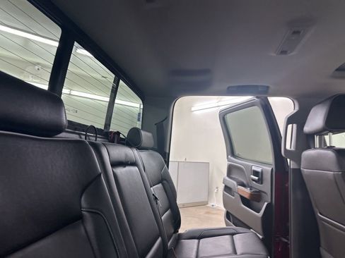 Used 2018 Chevrolet Silverado 1500 High Country image 25