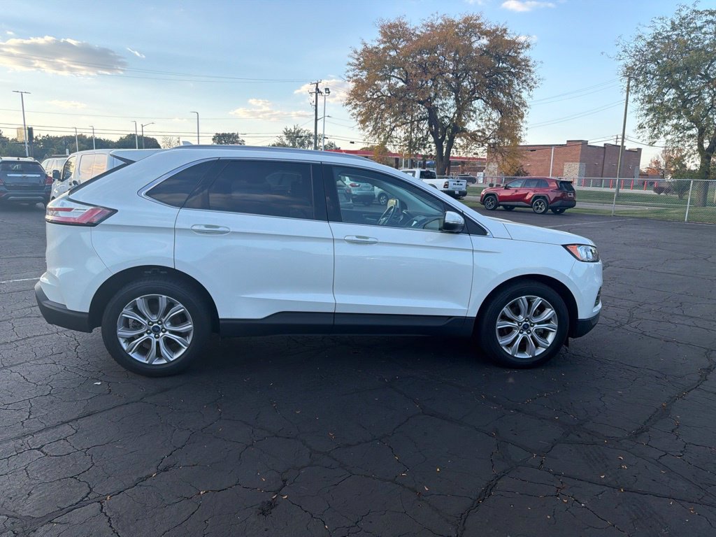 Used 2020 Ford Edge Titanium FWD image 5