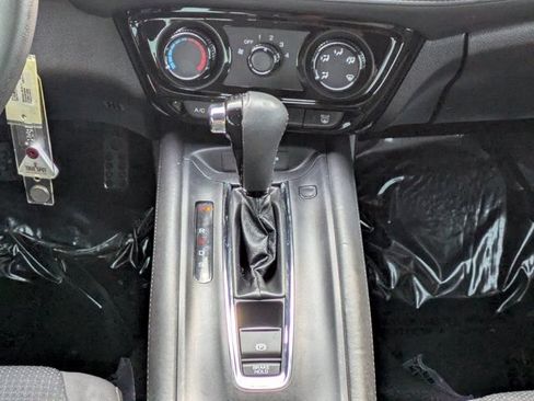 Used 2020 Honda HR-V Sport image 18