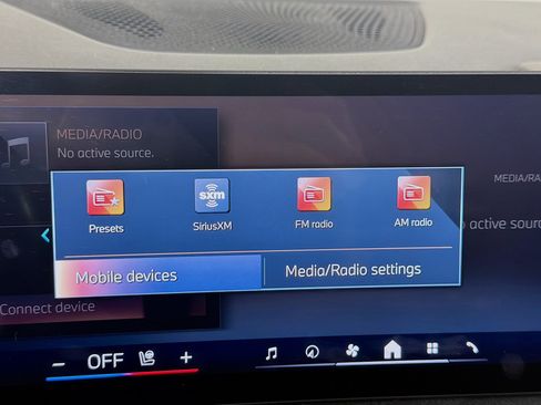 Used 2024 BMW X5 sDrive40i RWD image 21