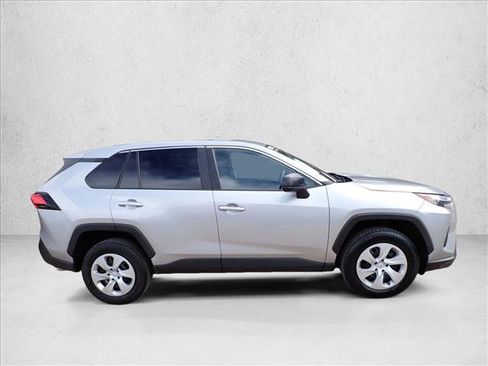 Used 2023 Toyota RAV4 LE image 5