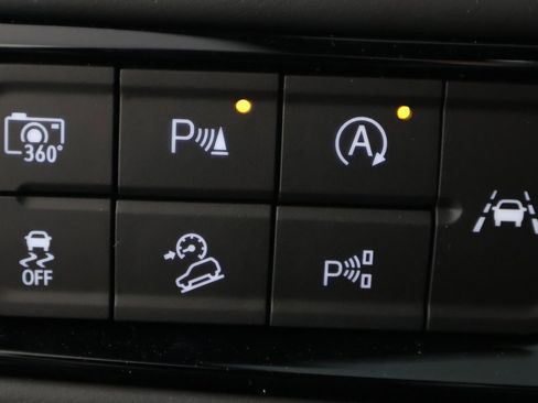 Used 2025 GMC Yukon AT4 Ultimate w/ LPO, Illumination Package image 30