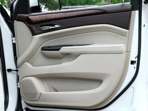 Used 2014 Cadillac SRX Premium w/ Driver Assist Package FWD image 34