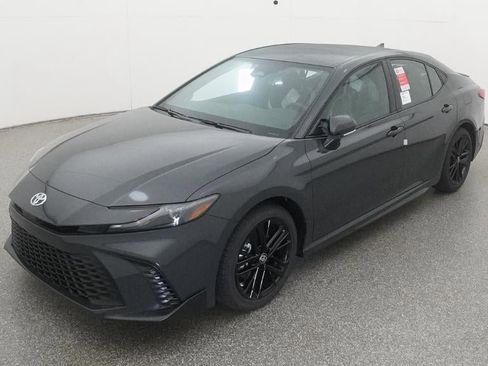 New 2026 Toyota Camry SE FWD image 1