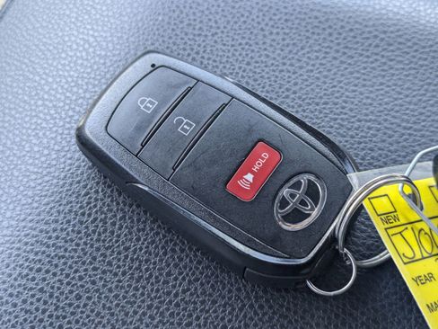 Used 2025 Toyota 4Runner SR5 image 38