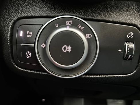 Used 2017 Alfa Romeo Giulia Ti w/ TI Lusso Light Wood Package image 18