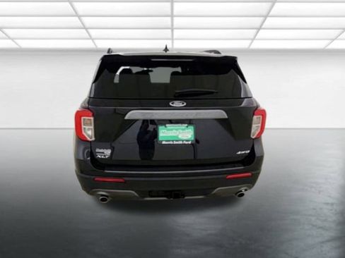 New 2024 Ford Explorer XLT w/ Equipment Group 202A image 9