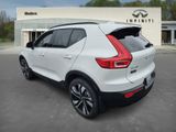 Used 2024 Volvo XC40 B5 Ultimate w/ Protection Package Premier image 5