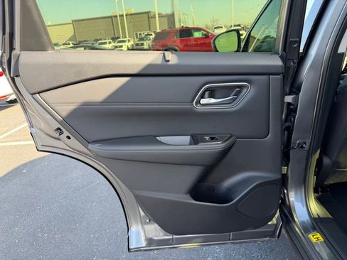 New 2026 Nissan Rogue Platinum w/ Platinum Premium Package image 16