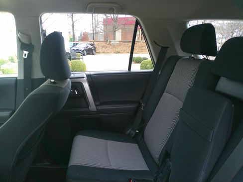 Used 2021 Toyota 4Runner SR5 image 39