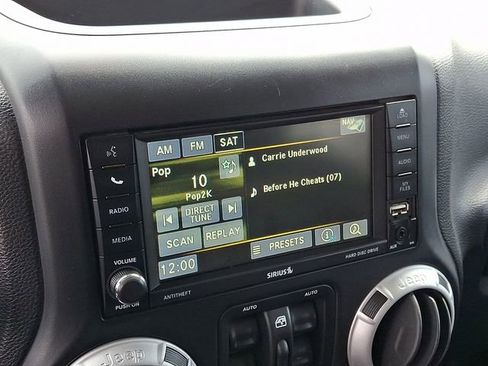 Used 2014 Jeep Wrangler Unlimited Sahara w/ Dual Top Group image 17