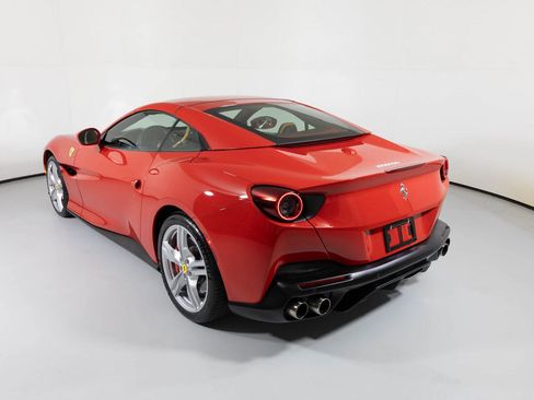 Used 2020 Ferrari Portofino image 12