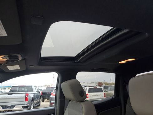 Certified 2024 Chevrolet Colorado ZR2 w/ Technology Package image 30