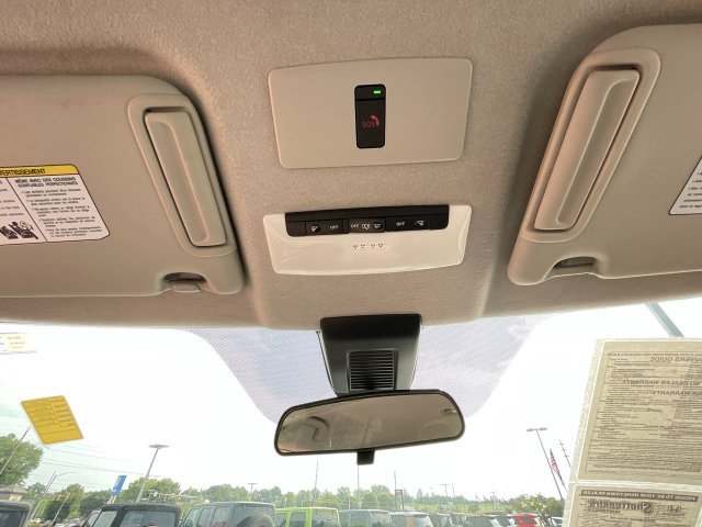 Used 2023 Nissan Kicks SR w/ SR Premium Package FWD image 22
