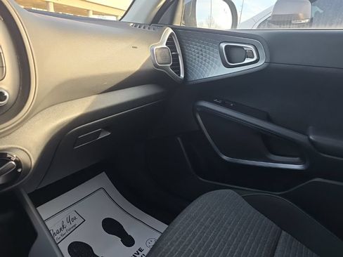 Used 2021 Kia Soul S FWD image 17