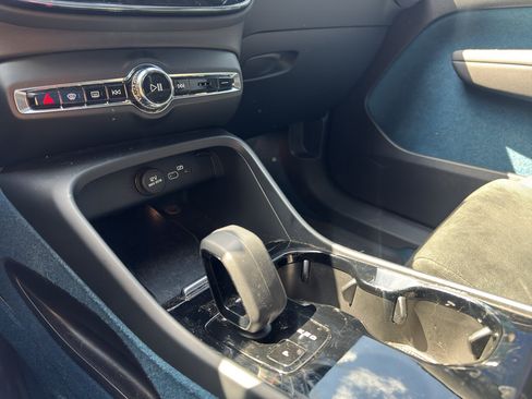 Certified 2023 Volvo C40 P8 Recharge Ultimate AWD/4WD image 18