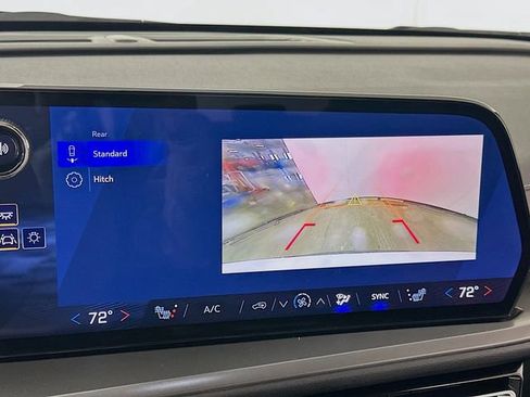 New 2026 Chevrolet Traverse LT image 14