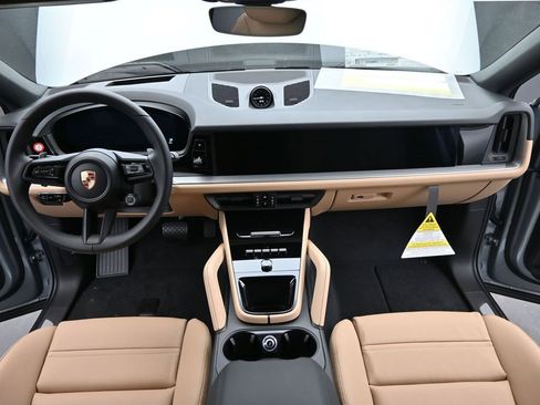 New 2026 Porsche Cayenne E-Hybrid Coupe image 4