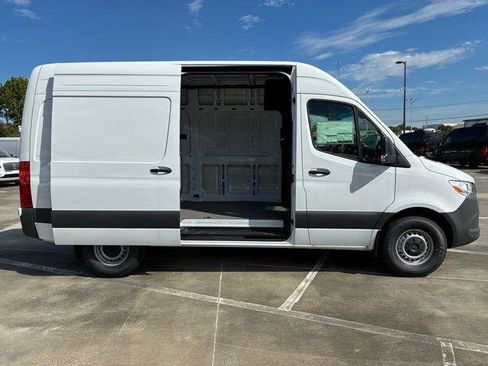 New 2025 Mercedes-Benz Sprinter 2500 image 20