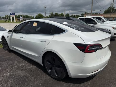 Used 2020 Tesla Model 3 Standard Range RWD image 15