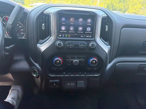 Used 2021 Chevrolet Silverado 2500 LT w/ Convenience Package AWD/4WD image 11