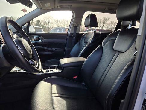 Used 2023 Kia Sorento SX image 26