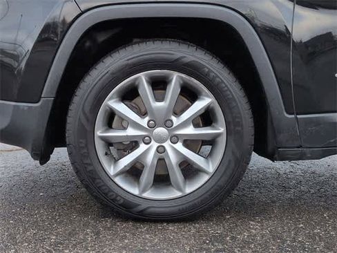 Used 2018 Jeep Cherokee Limited w/ Trailer Tow Group image 14