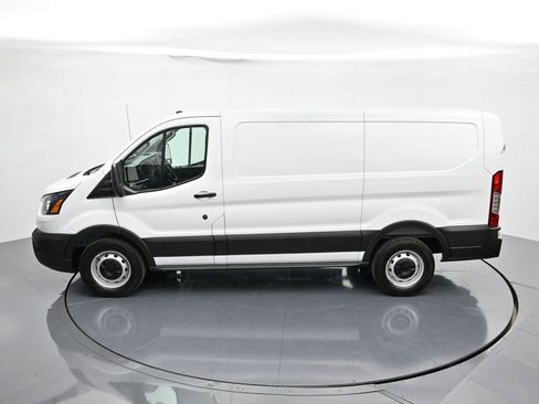 New 2025 Ford Transit 150 Low Roof RWD image 31