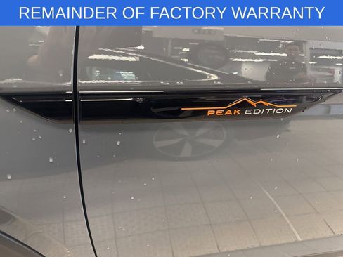 Used 2025 Volkswagen Atlas Peak Edition SE image 7