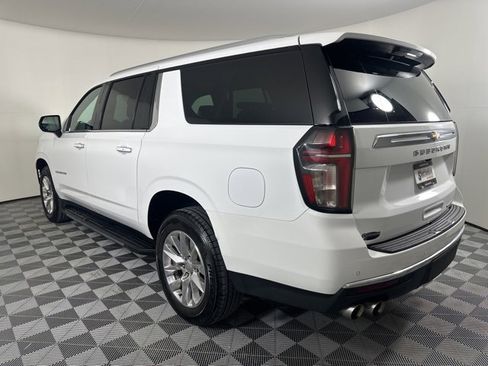 Used 2023 Chevrolet Suburban Premier image 4