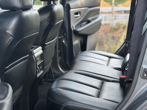 Used 2022 Nissan Murano SV image 14