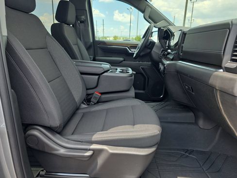 Used 2024 Chevrolet Silverado 1500 LT RWD image 15