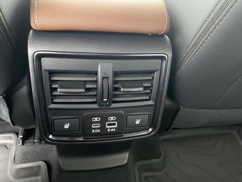Used 2025 Subaru Forester Touring image 36