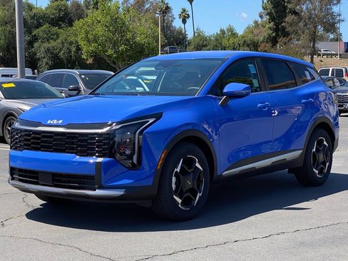 New 2026 Kia Sportage EX FWD image 7