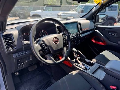 Used 2022 Nissan Frontier PRO-4X w/ Technology Package AWD/4WD image 26