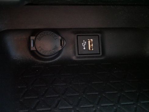 Certified 2023 Toyota RAV4 LE FWD image 28