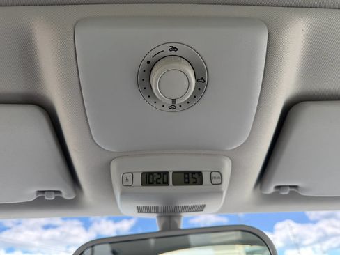 Used 2009 Volkswagen Beetle Coupe FWD image 39