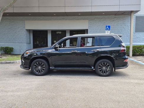 Used 2023 Lexus GX 460 Premium w/ Accessory Package AWD/4WD image 5