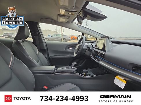 Used 2025 Toyota Prius XLE image 19