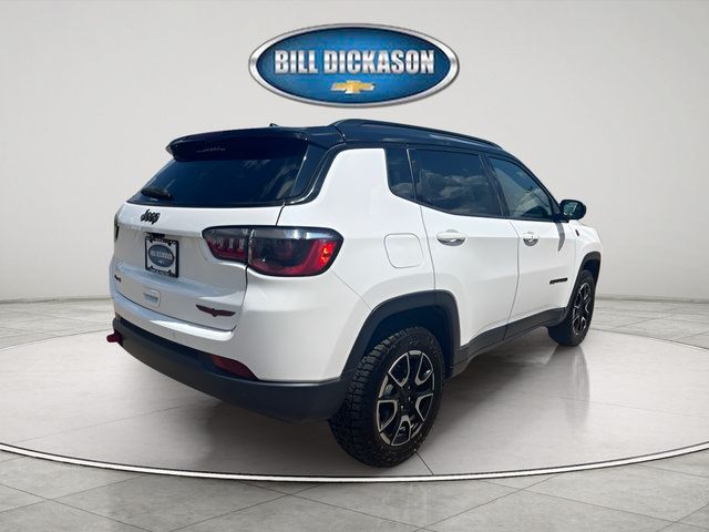 Used 2024 Jeep Compass Trailhawk AWD/4WD image 9