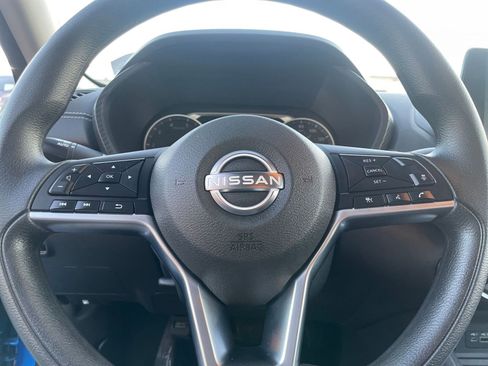 Used 2025 Nissan Sentra SV image 31