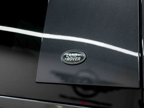 Used 2024 Land Rover Defender 110 V8 AWD/4WD image 28