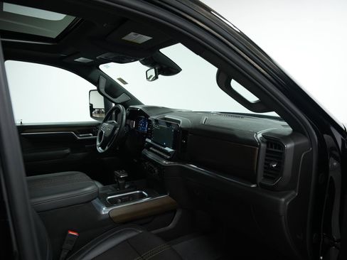 Used 2024 Chevrolet Silverado 1500 High Country w/ High Country Premium Package image 19