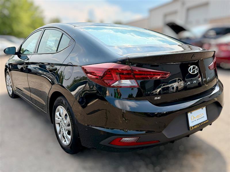 Used 2020 Hyundai Elantra SE FWD image 5