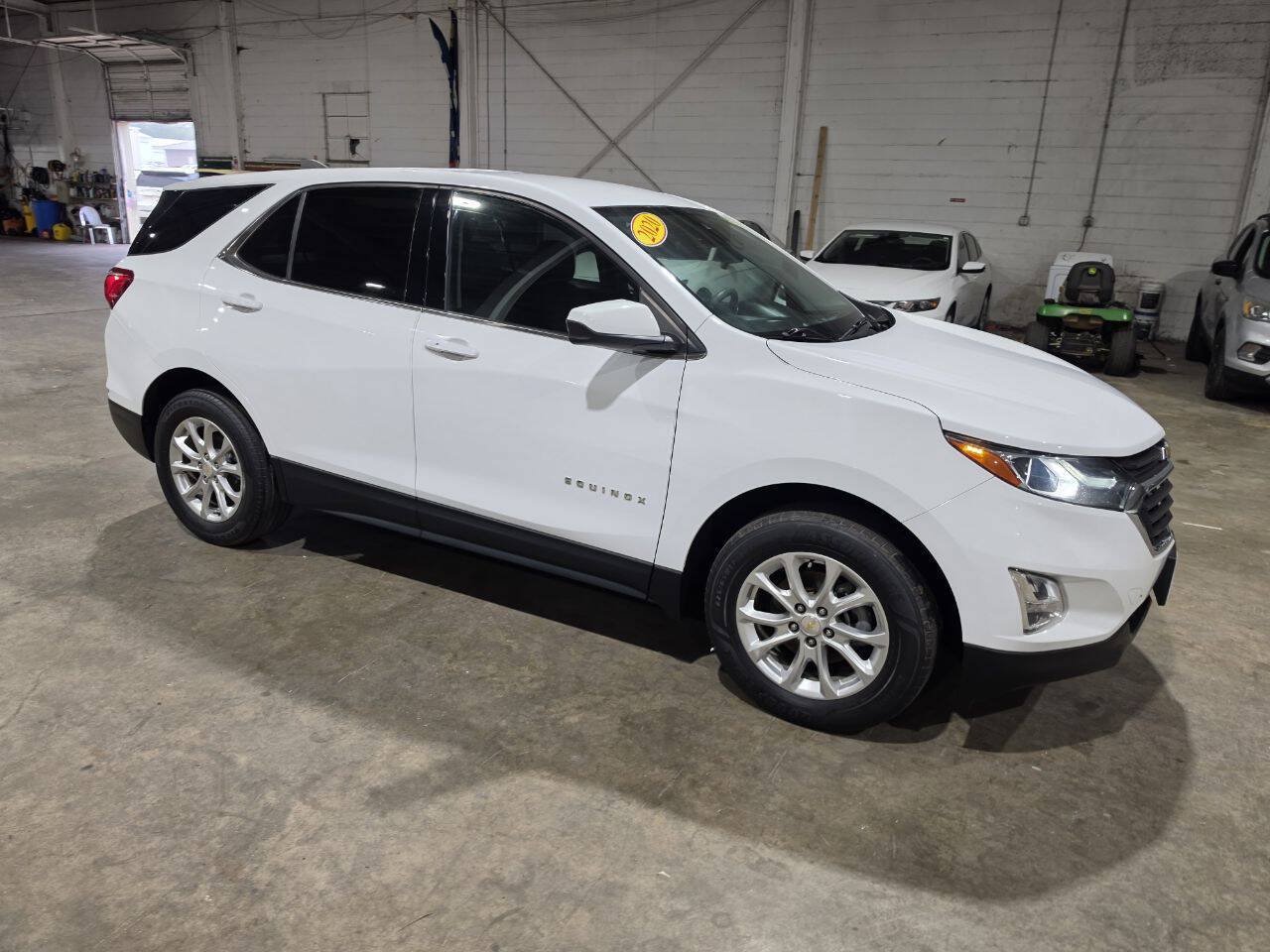 Used 2020 Chevrolet Equinox LT AWD/4WD image 17