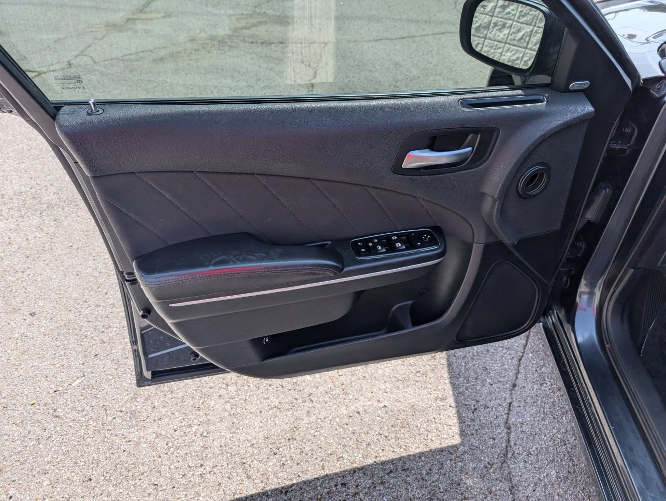 Used 2019 Dodge Charger SXT AWD/4WD image 11