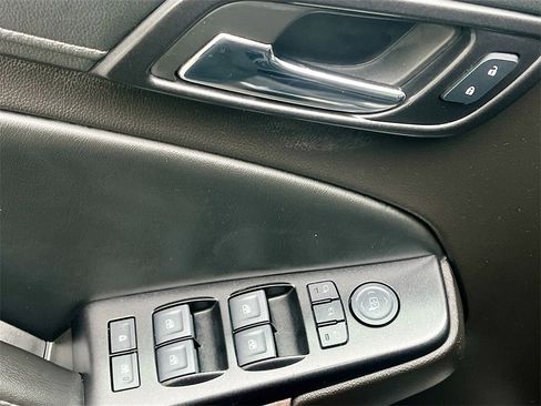 Used 2020 GMC Yukon XL SLT image 17